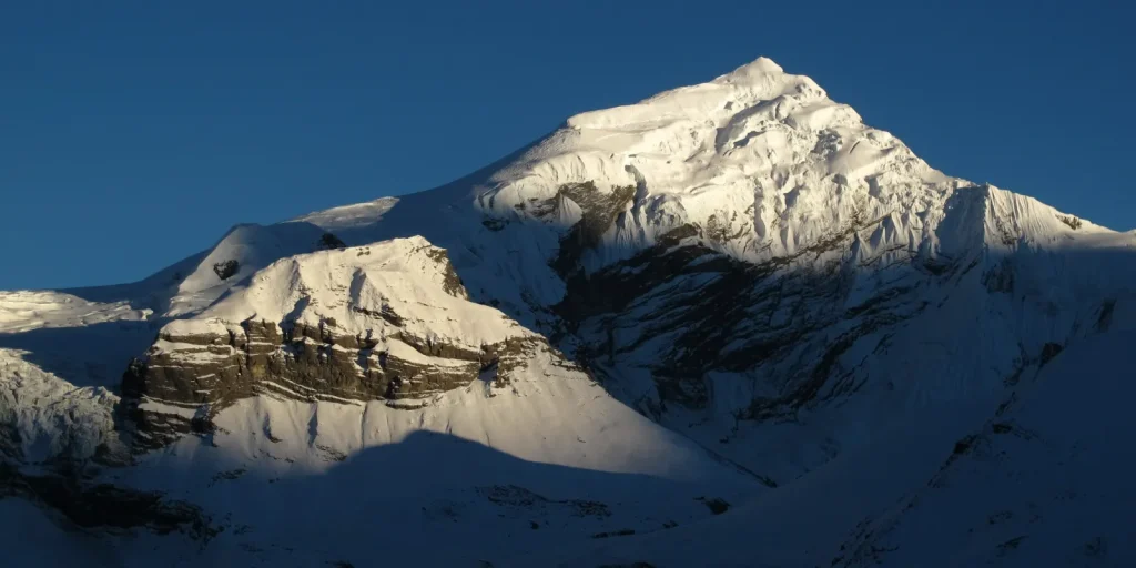 Chulu West Peak