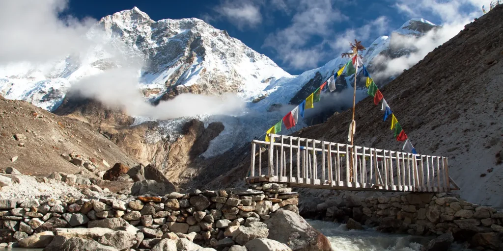 Wodden bridge near Makalu Base Camp